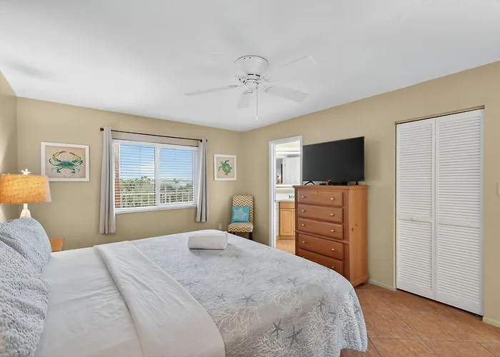 Reef Club Unit 405 Holiday home *