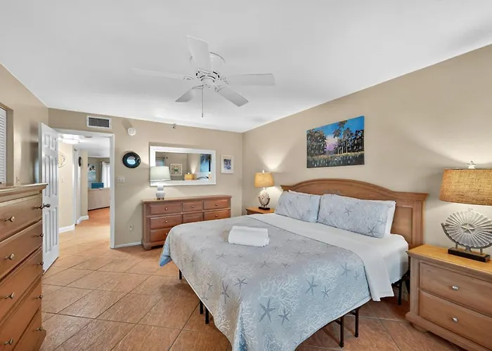 Reef Club Unit 405 Holiday home *