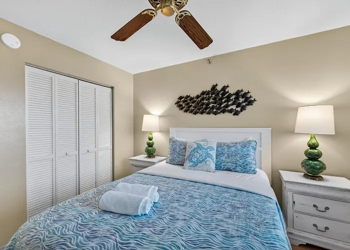 Reef Club Unit 405 * Clearwater Beach