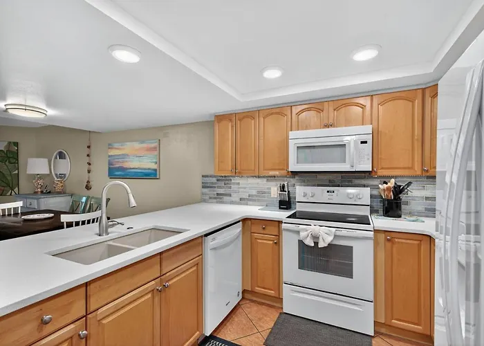 Reef Club Unit 405 * Clearwater Beach