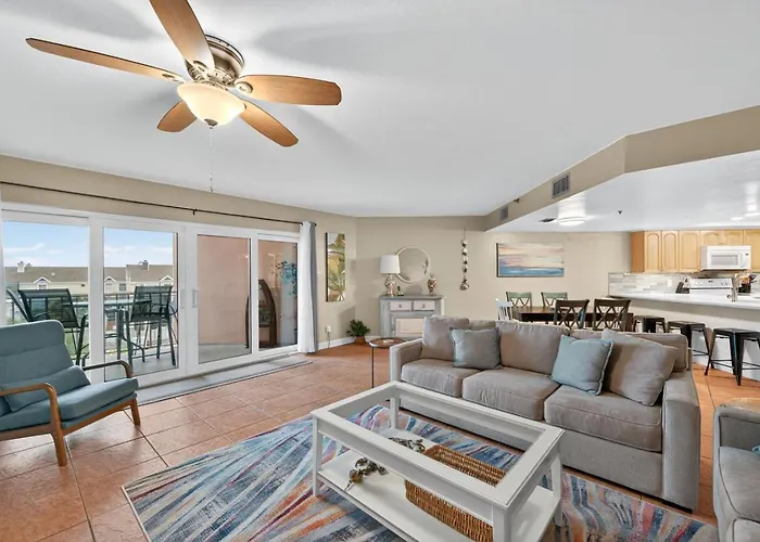 Reef Club Unit 405 Holiday home *
