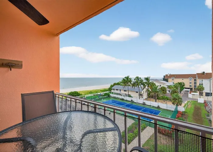 Reef Club Unit 405 Holiday home
