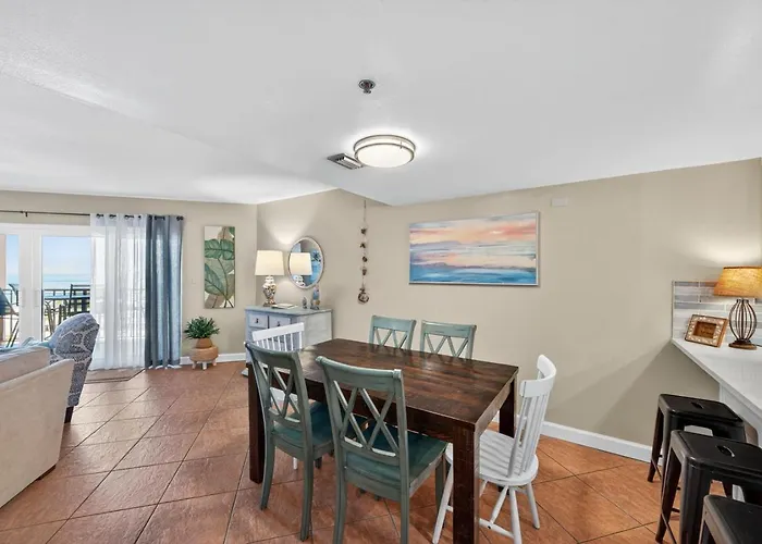Reef Club Unit 405 Holiday home Clearwater Beach