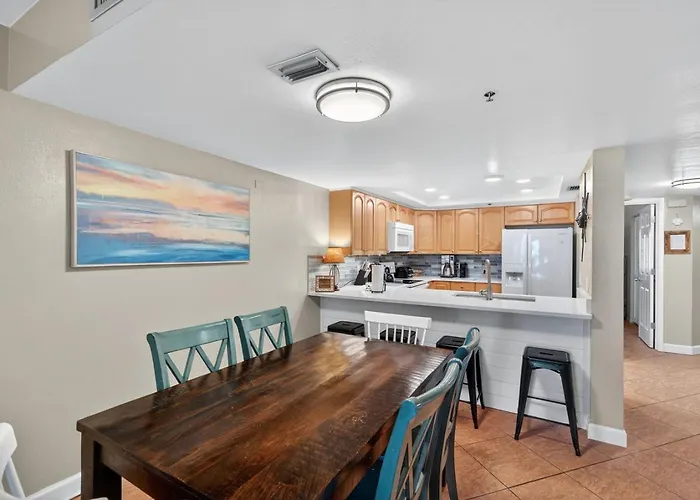 Reef Club Unit 405 *