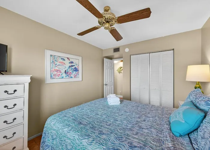Reef Club Unit 405 *