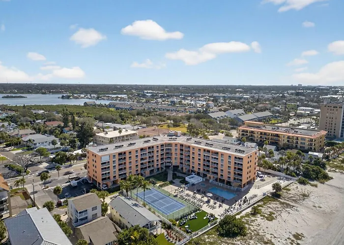 Reef Club Unit 405 * Clearwater Beach